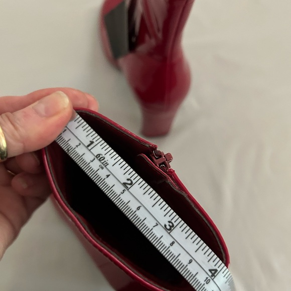 Red Boot With Side Zipper Forever 21 Size 8 - Picture 11 of 13